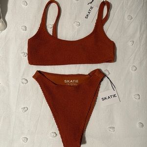BNWT swimsuit top and bottom from Skatie